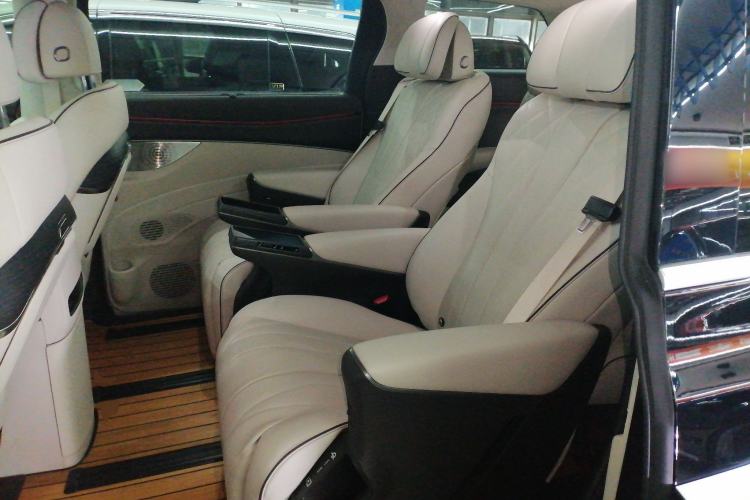 Used Denza D9 2024 DM-i 980 Four-Wheel Drive Prestige Model