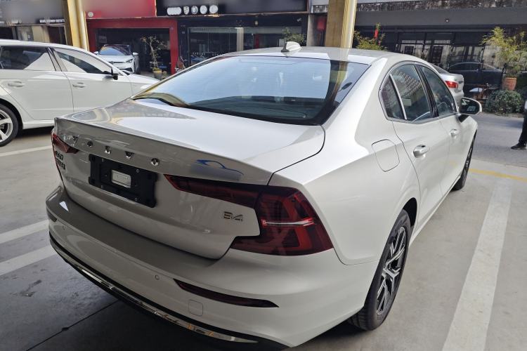 Used Volvo S60 2025 B4 Zhiyi Luxury Edition
