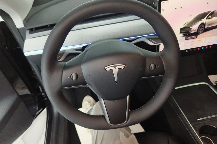 Used Tesla Model Y 2024 Rear-Wheel-Drive Version
