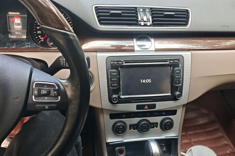 Used Volkswagen Magotan 2015 2.0 TSI Prestige Model
