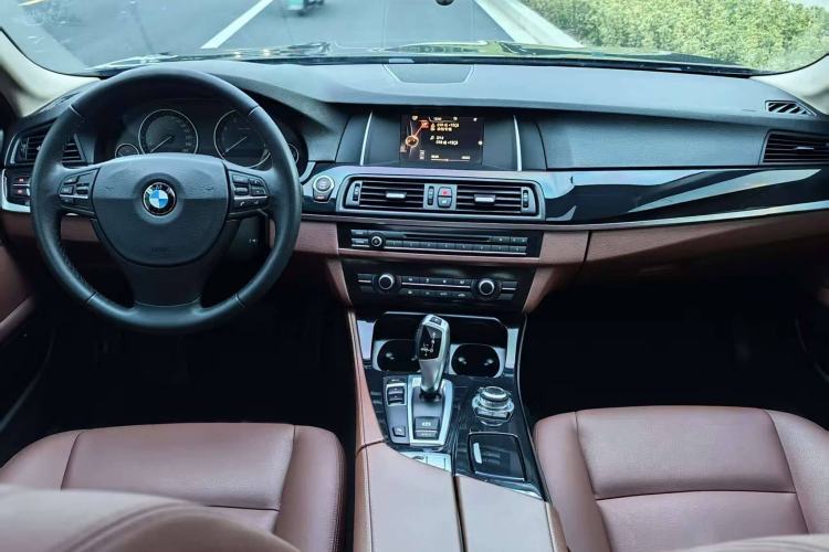 Used BMW 5 Series 2014 520Li Elegant Model
