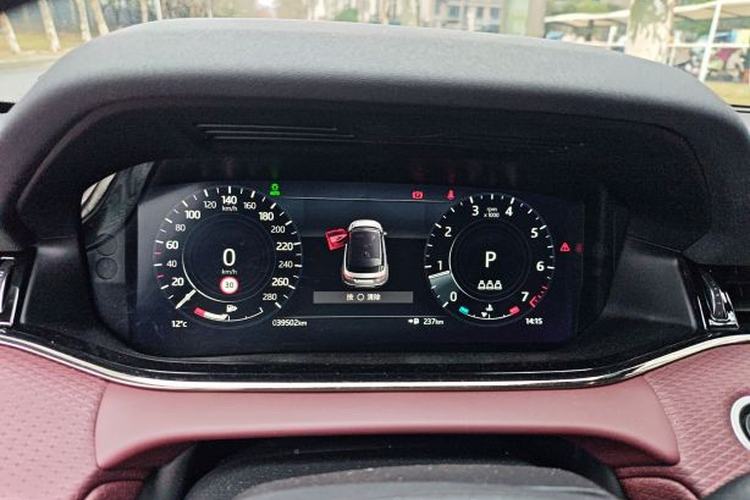 Used Land Rover Range Rover Evoque 2021 Range Rover Velar 249 PS R-Dynamic S Performance Edition
