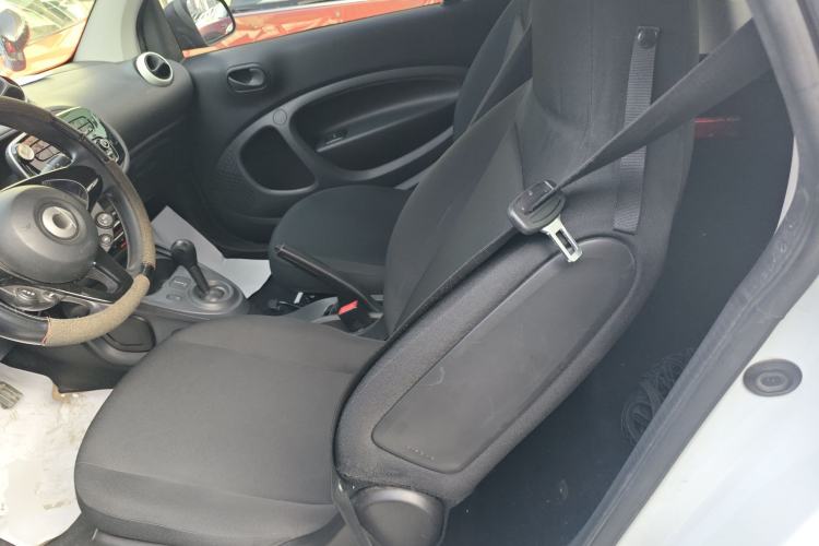 Used  fortwo 2018 1.0L 52kW Hardtop Dynamic Version China V
