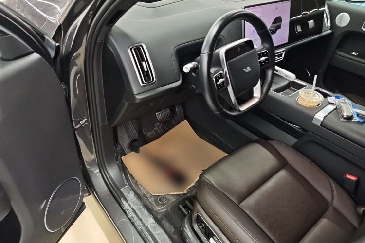 Used Li Auto L8 2023 Max model
