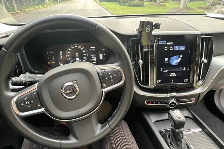 Used Volvo XC60 2020 T5 4x4 Zhiyi Luxury Edition
