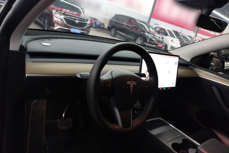 Used Tesla Model Y 2022 Rear-Wheel-Drive Version
