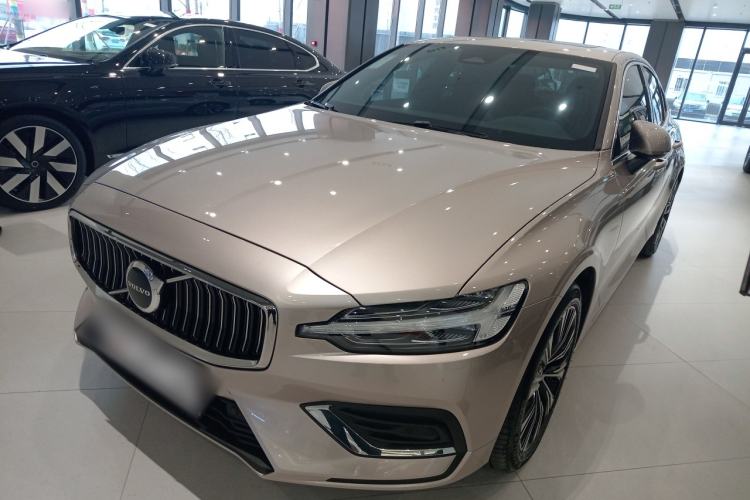Used Volvo S60 2025 B4 Zhiyuan Luxury Edition