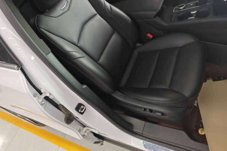 Used Cadillac XT4 2022 28T Two-Wheel-Drive Luxury Version
