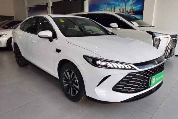 Used BYD Qin PLUS 2025 DM-i Smart Drive 55KM Beyond Model
