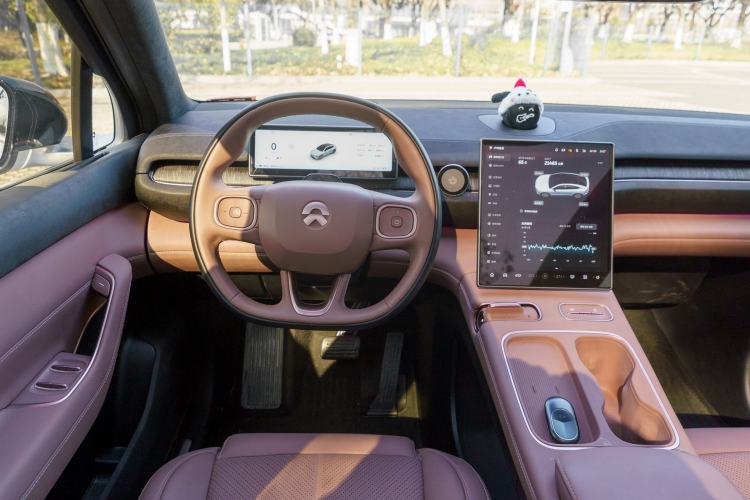 Used Nio EC6 2024 75 kWh