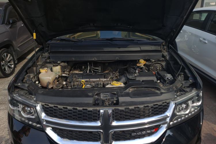 Used Dodge Journey 2013 2.4L Two-Wheel Drive Luxury Version