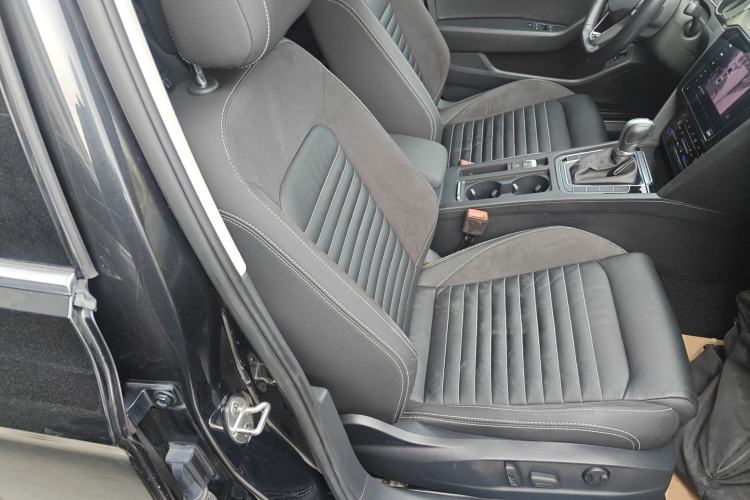 Used Volkswagen Magotan 2020 330TSI DSG Leading Model
