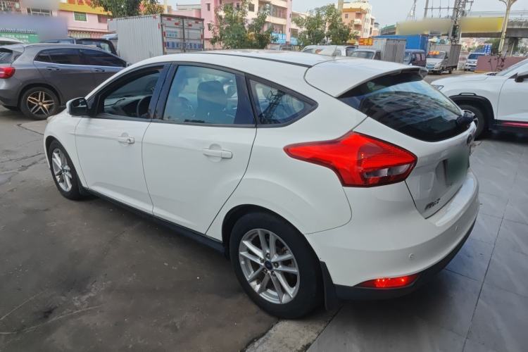 Used Ford Focus 2015 Hatchback EcoBoost 125 Automatic Supreme Style Edition
