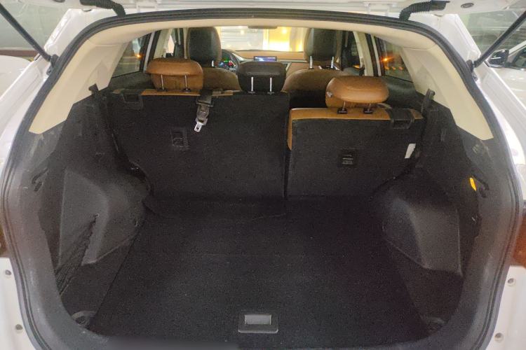 Used Soueast DX7 2015 1.5T Automatic Luxury Model
