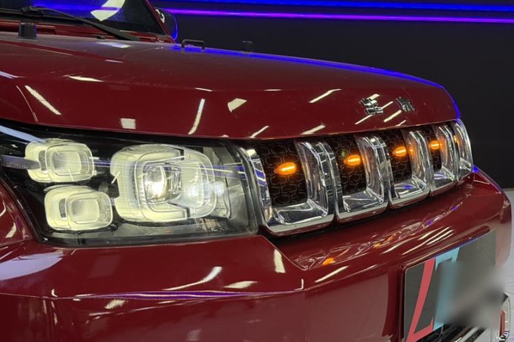 Used Beijing Auto BJ40 2018 PLUS 2.3T Automatic Four-Wheel Drive Flagship Version China V Emission Standard
