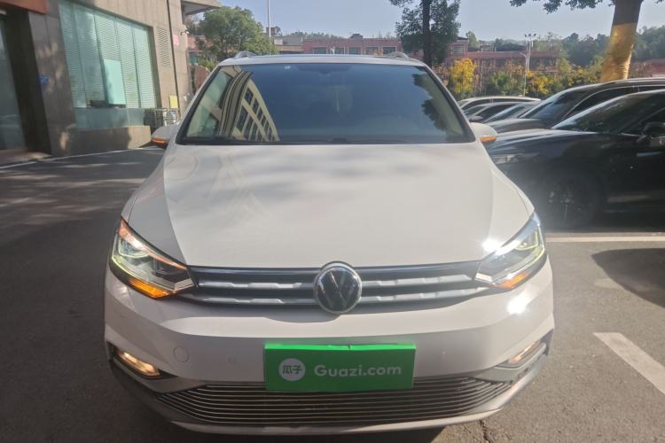 Used Volkswagen Touran 2018 Volkswagen Touran L 280TSI DSG Boundary Edition 7 Seats China VI Standard
