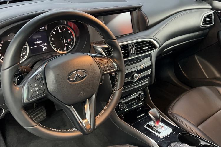 Used Infiniti QX30 2017 1.6T Two-Wheel-Drive Sport Edition
