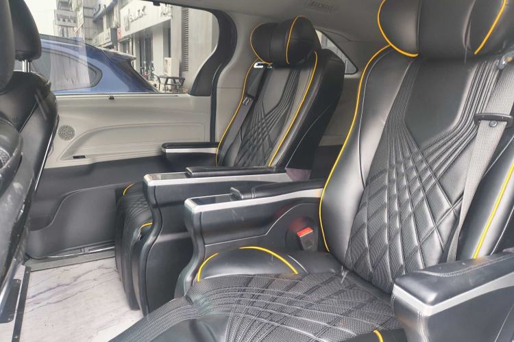 Used Toyota Sienna 2023 2.5L Hybrid Comfort Edition
