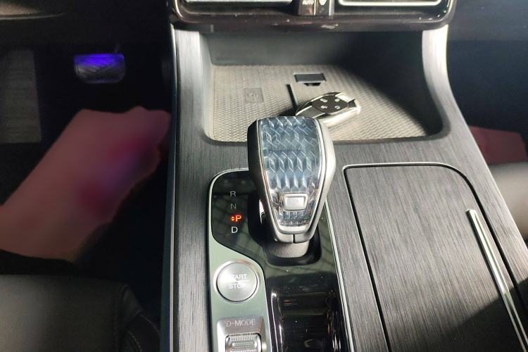 Used GAC Trumpchi GS8 2022 Linghang Series 2.0 TGDI Two-Wheel-Drive Luxury Smart Connectivity Version (7 Seats)
