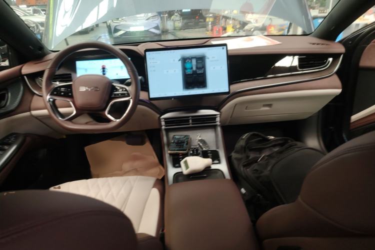 Used BYD Seal 2023 DM-i 1.5T 121km Flagship Model
