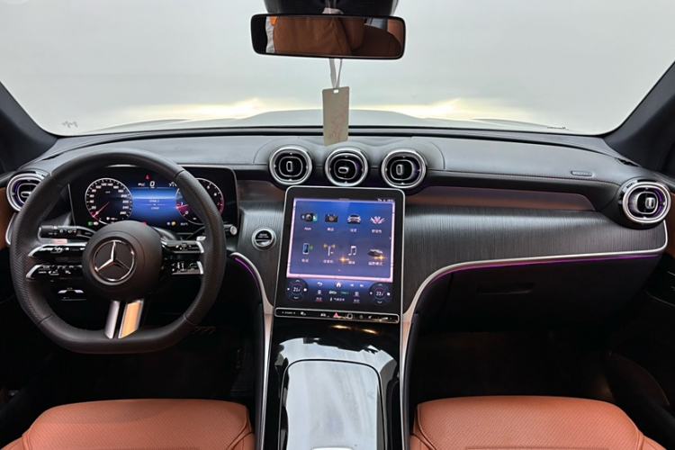 Used Mercedes-Benz GLC 2023 GLC 260 L 4MATIC Luxury 7-Seater
