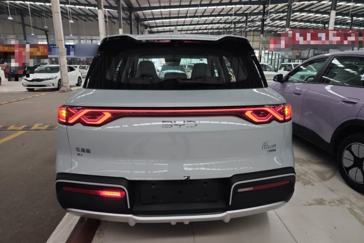 Used BYD Yuan UP 2025 Intelligent Driving Version 401 km Leading Edition