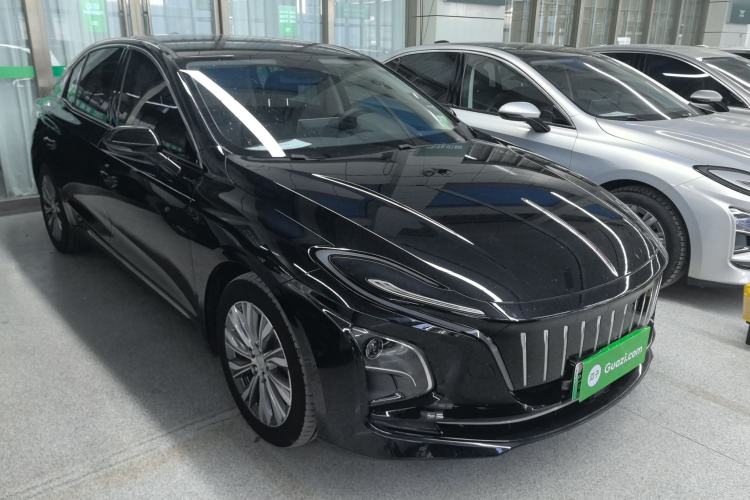 Used Hongqi E-QM5 2022 431 km Charge & Enjoy Edition
