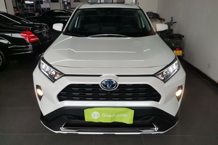 Used Toyota RAV4 2022 Dual-Engine 2.5L E-CVT Two-Wheel Drive Elite Edition
