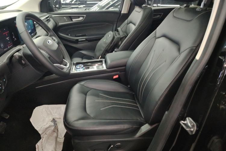 Used Ford Edge 2021 PLUS EcoBoost 245 Two-Wheel-Drive Platinum Edition 5 Seats
