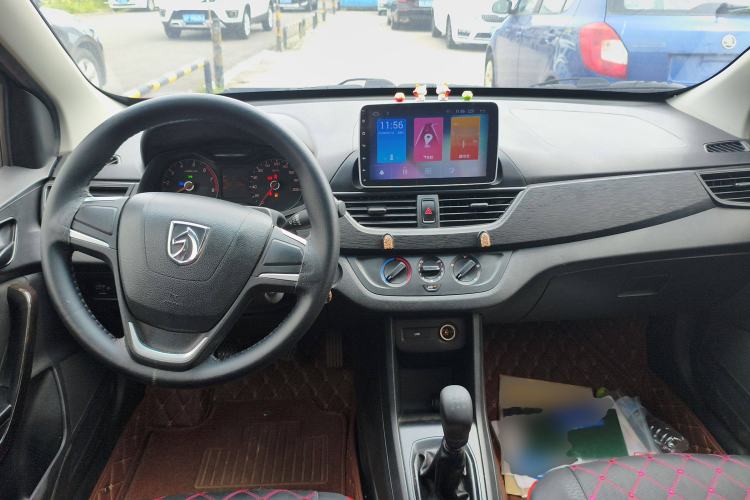 Used Baojun 310 2016 1.2L manual Comfort trim level
