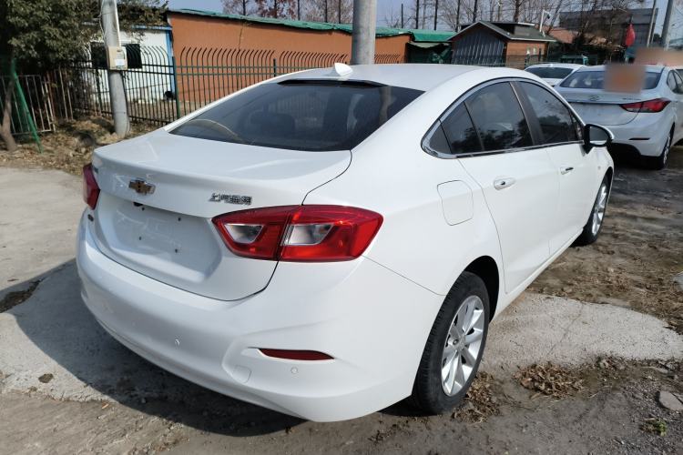 Used Chevrolet Cruze 2017 1.5L Automatic Pioneer Sunroof Edition