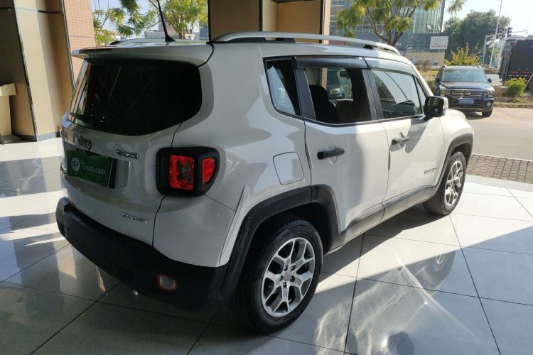 Used  Renegade 2017 180T Automatic Kinetic Edition+