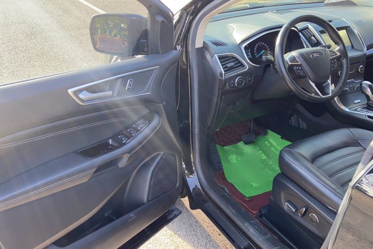 Used Ford Edge 2017 EcoBoost 245 Two-Wheel-Drive Sporty 7-Seater
