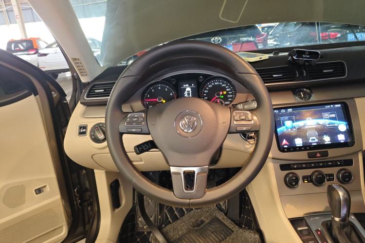 Used Volkswagen Magotan 2013 1.8TSI Luxury Model
