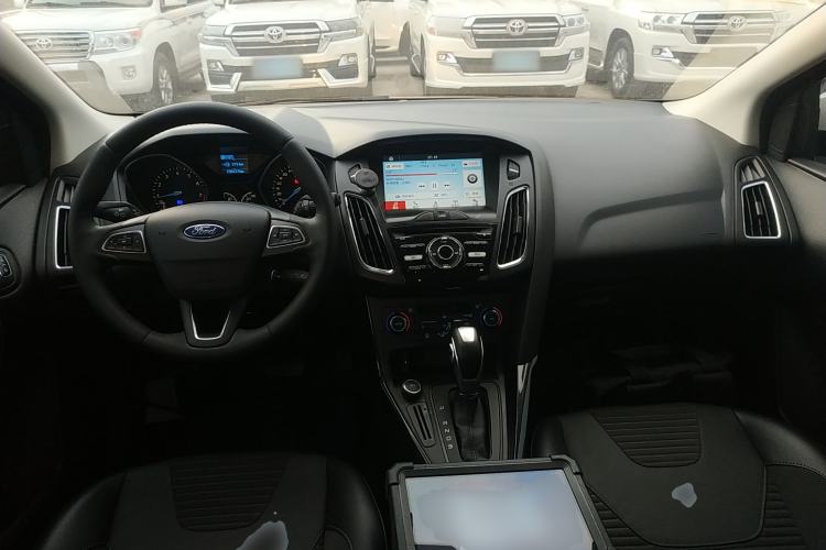 Used Ford Focus 2017 Hatchback 1.6L Automatic Fashion Edition Smart Drive Version
