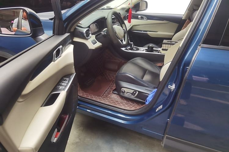 Used Lynk & Co 01 2017 2.0T Two-Wheel Drive Zhaopu Version
