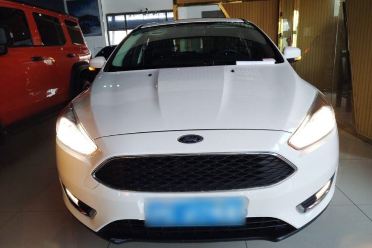 Used Ford Focus 2018 Hatchback Classic EcoBoost 180 Automatic Elite Model
