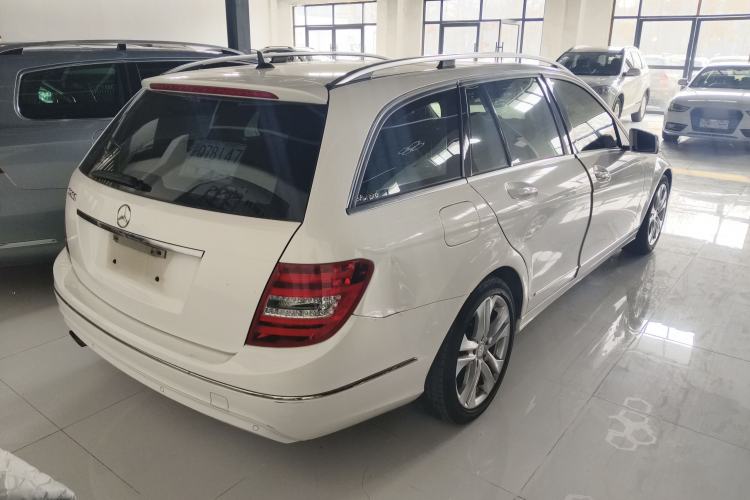 Used Mercedes-Benz C-Class 2011 C 200 Fashion Travel Edition