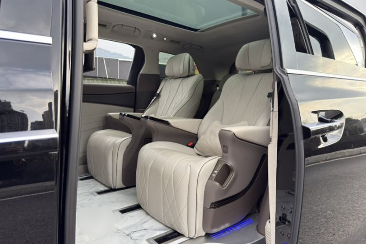 Used Denza D9 2024 DM-i 980 Four-Wheel Drive Flagship Model