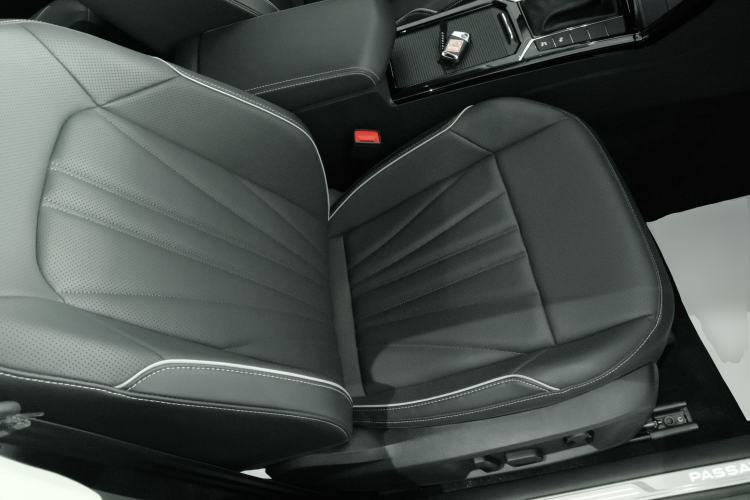 Used Volkswagen Passat 2024 380TSI Dragon Glory Edition
