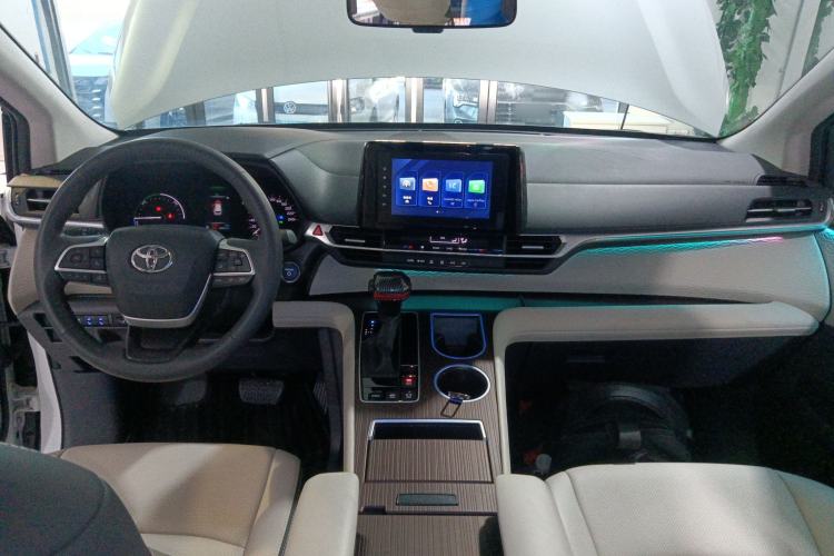 Used Toyota Granvia 2023 2.5L Hybrid Comfort Edition