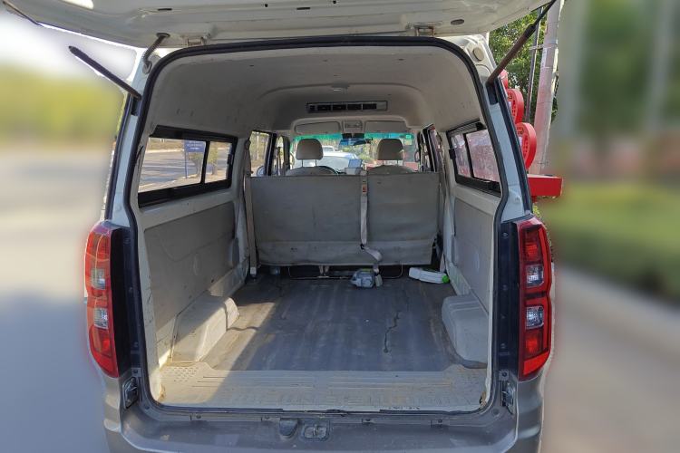 Used Jinbei New Hiace S 2021 1.6L Business Central Air-Conditioned Coach China VI Standard SWD16M