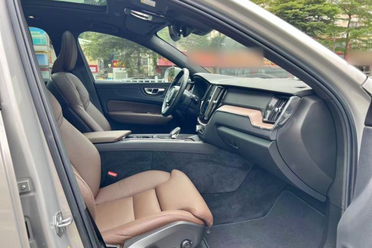 Used Volvo XC60 2022 B5 4x4 Smart Luxury Edition
