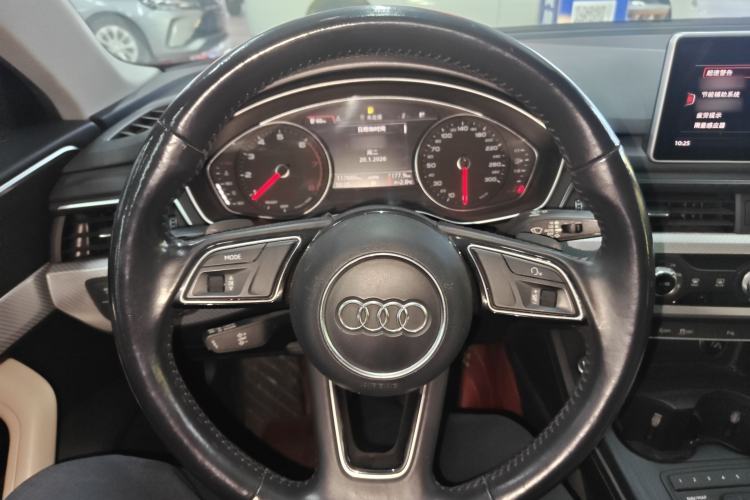 Used Audi A4L 2017 Plus 40 TFSI Ambition Model
