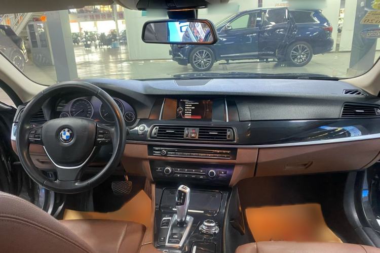 Used BMW 5 Series 2017 520Li Elegant Edition
