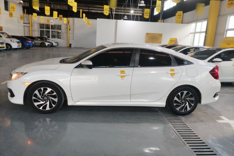 Used Honda Civic 2016 220TURBO CVT Luxury Edition
