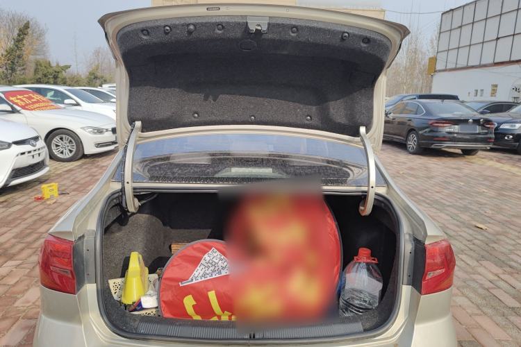 Used Volkswagen Bora 2016 1.6L Automatic Fashion Model
