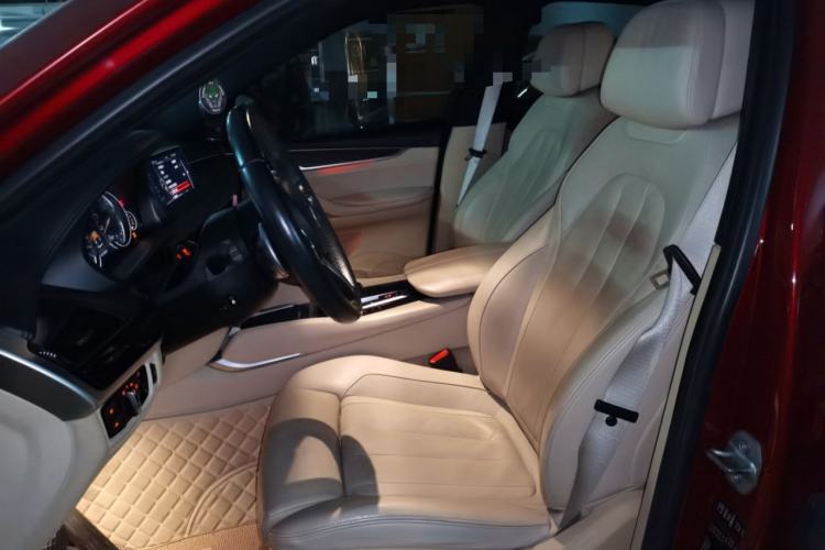 Used BMW X6 2015 xDrive50i M Sport model
