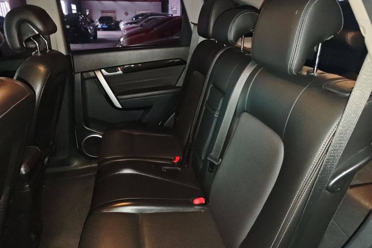 Used Chevrolet Captiva 2015 2.4L Two-Wheel Drive Urban Version 7 Seats