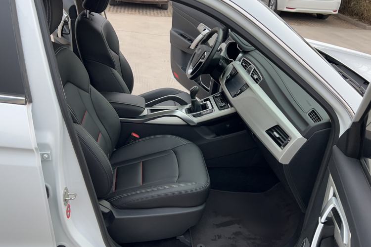 Used Geely Auto Emgrand X7 Sport 2020 1.8TD Manual Two-Wheel Drive Zhiya Model
